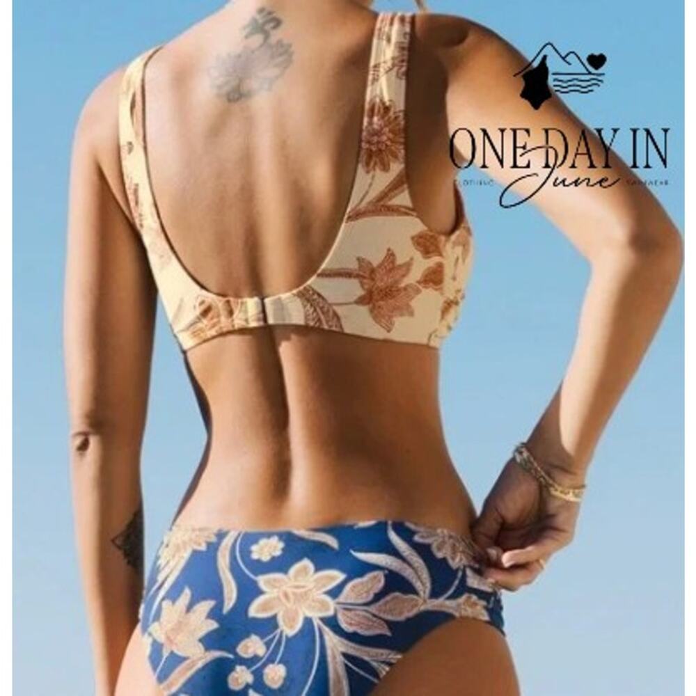 Cupshe Cross Front Bikini Swimsuit Floral Cream Navy Blue Two Piece NWT Size XL - Picture 2 of 7